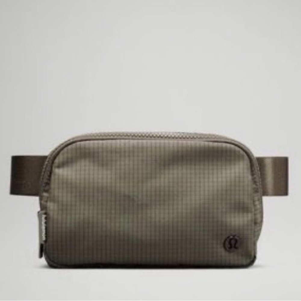 Lululemon EBB - Carob Brown/Black